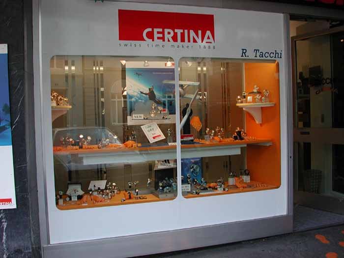 Schaufenster von R. Tacchi mit Certina-Uhren